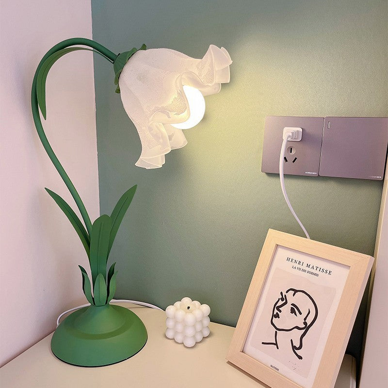 Fleur Cristalline – Lampe florale aux reflets scintillants